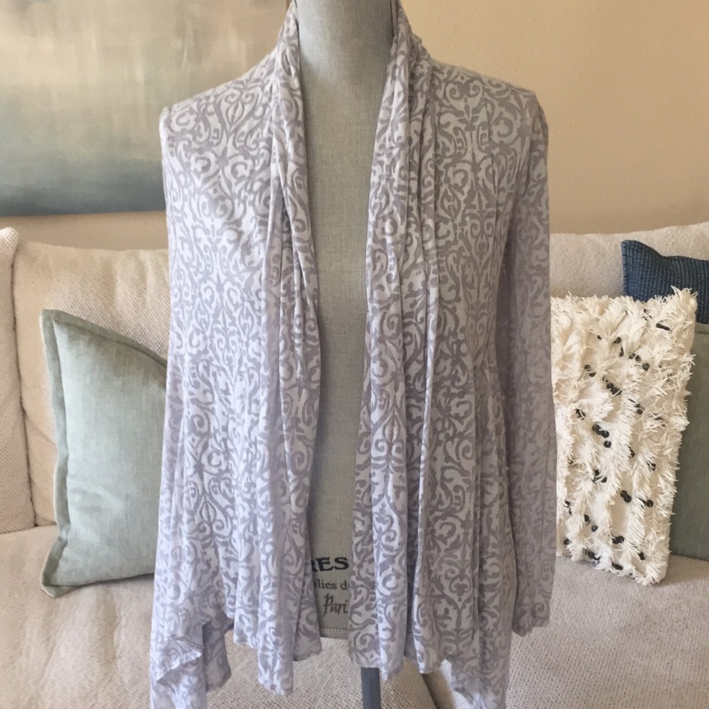 Gray burnout wrap